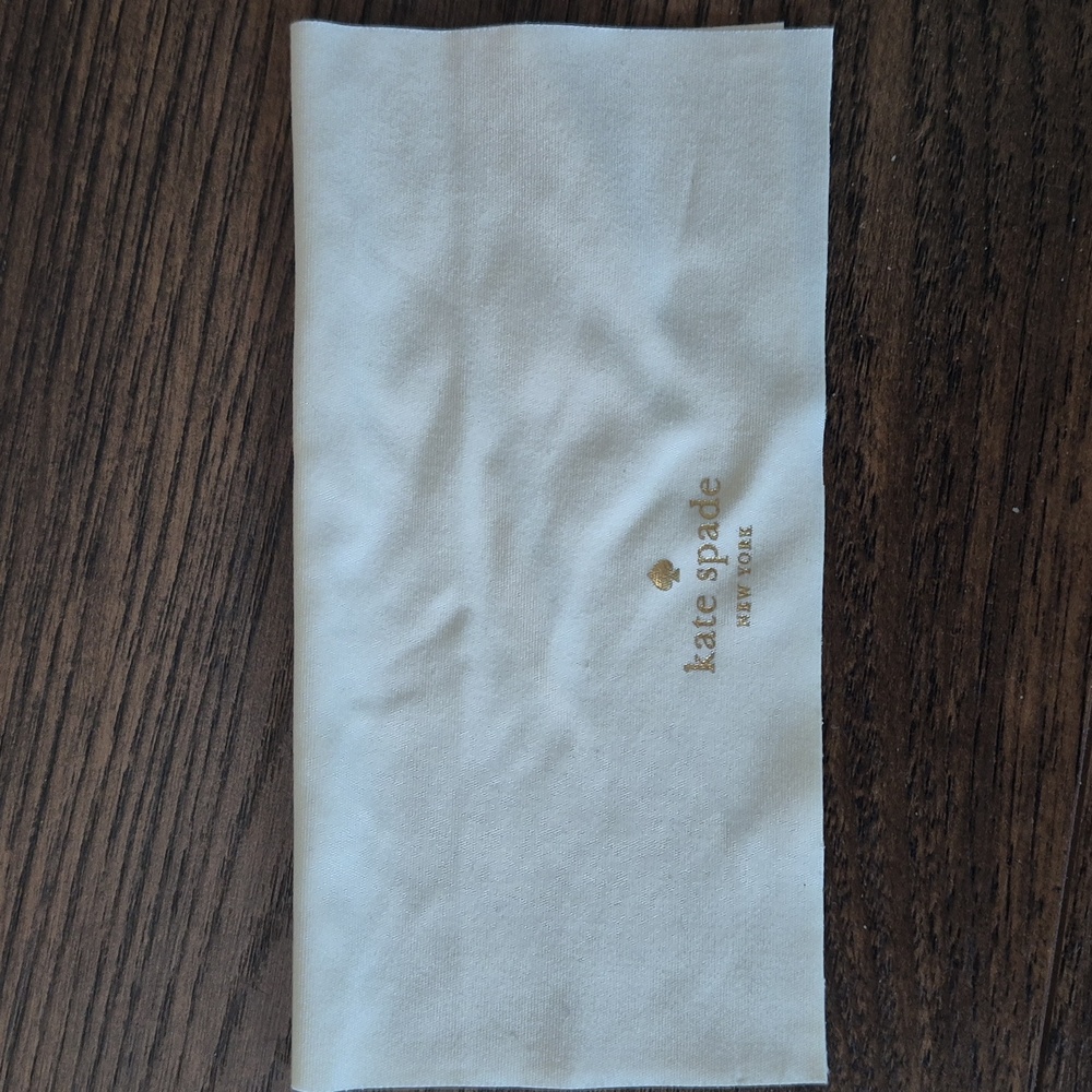 Pair Of Kate Spade Glasses Case With One Lens Cloth. Nice Condition - Picture 7 of 7
